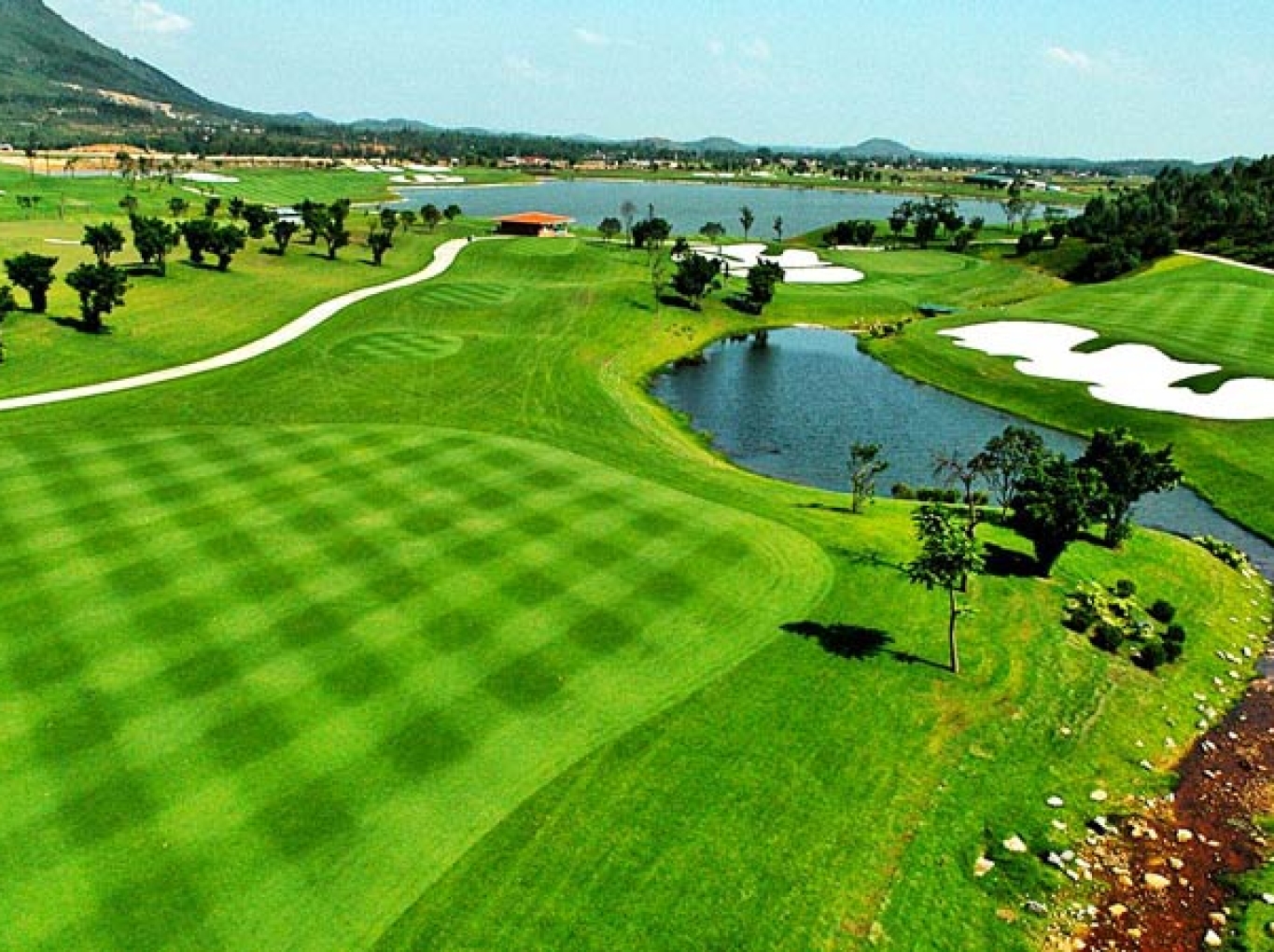 Explore HaNoi with golf package 4 days 3 nights 3 rounds